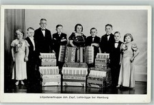 10712471 - 2000 Lohbruegge Liliputanertruppe Joh. Zapf mit Akkordeon Zirkus