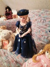 Porzellanpuppe LADY DIANA