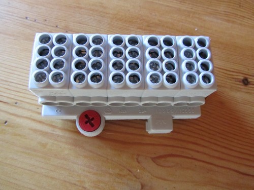 Hauptleitungsabzweigklemme