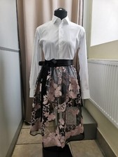 Dirndlschürze aus Spitze