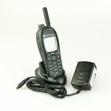 Motorola MTH800 Tetra Handfunkgerät inkl. Neuakku mit Ladegerät FTN6306