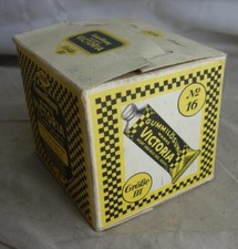 alte leere Pappschachtel