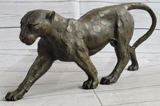 Große Bugatti Sleek Jaguar