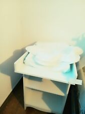 Wickeltisch- und kommode