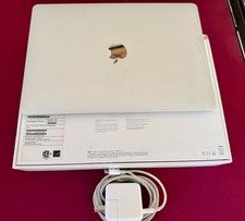 Apple MacBook Air 13 in 2020