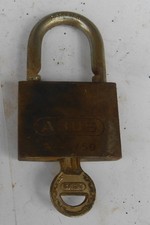 Altes vorhängeschloss - altes,