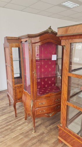 Antik stil vitrine - antik,