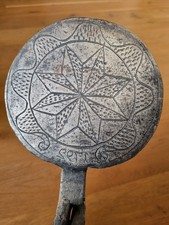 Antikes Waffeleisen von 1722