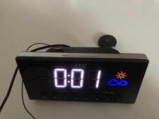 AEG Projektionswecker Radio