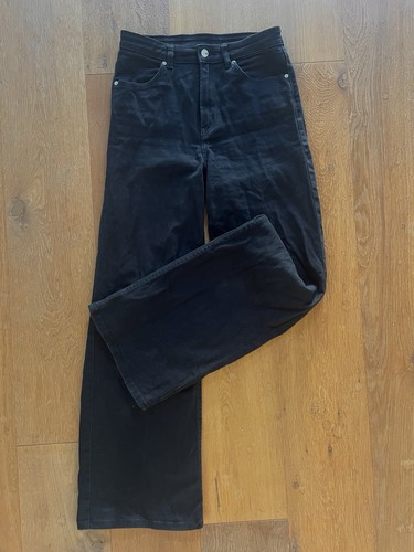 Schwarze jeans highwaist - h&m,