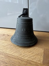 Glocke Wandglocke Schiffsglocke Bronze Messing alt mit der Zahl 20 Zwanzig 