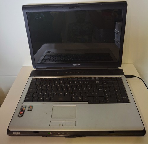 Notebook toshiba satellite - toshiba,