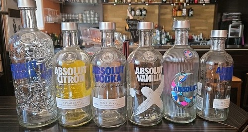 Flaschen absolut vodka - ,