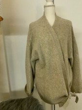 MANGO HOME Kuschel Wickeljacke Strickhülle Strickjacke ungetragen