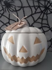 TK MAXX Halloween Duftkerze Creamy Pumkin Latte🧋🎃  Kürbis🧋🎃 ähn. M. Stewart