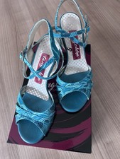 Tangolera, Model Petrolio