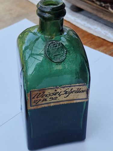 Antike glasflasche hartwig - glasflasche,
