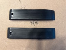 Original 2 Stück VW Golf 1 Abdeckung Befestigung Rücksitzbank 171863469