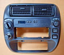 Ford Explorer U2  1997 Konsole