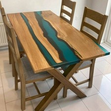 grüner Epoxy River Table