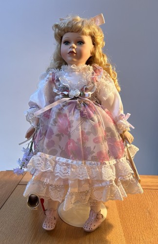 The house valentina dolls - the,