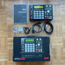AKAI MPC 1000 |