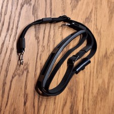 Originaler Leica-Gurt älteren Typs mit proprietären Leica-Clips