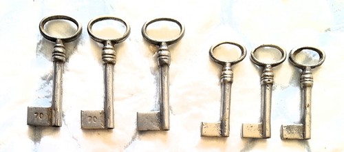 Konvolut vitrinen schrank hohl - konvolut,