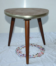 alter Nierentisch Blumenhocker