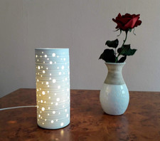 Porzellanlampe perforiert weiß ca. 28 cm hoch und 12 cm rund (Gilde Handwerk)