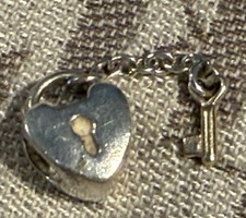 Original Pandora Charm Schloss