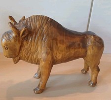 Holz Bison Büffel handgeschnitzt Standfigur 19,5 x 5,7 x 15 cm Dekoration