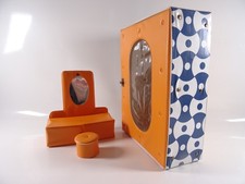 Vintage Möbel Schrank Kommode für Barbie Sindy o. ä. Puppe 60/70er-Jahre (19012)