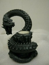 Drache fauchend in Gothik