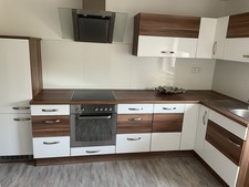 Gut erhaltene Küche inkl