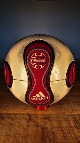 Adidas teamgeist red - adidas, –
