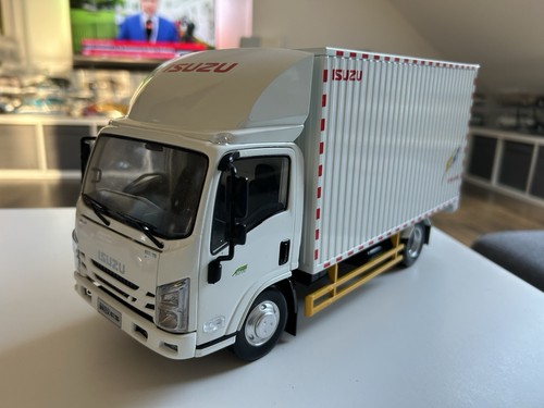 Lkw modell isuzu elf - lkw,