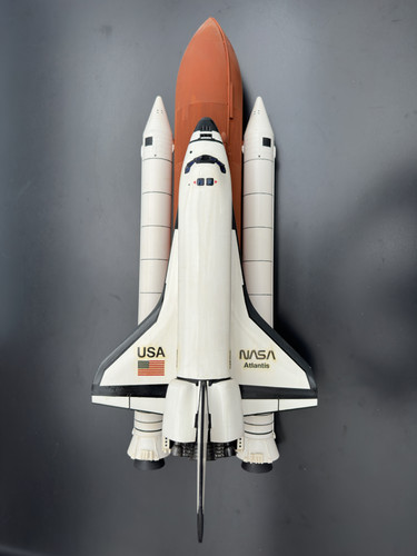 Space shuttle modell - "space-shuttle",