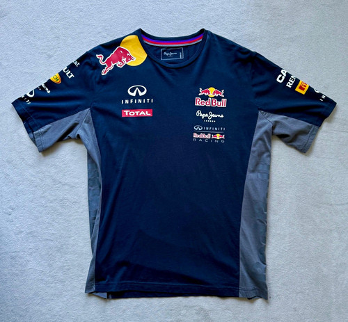 Red bull racing - bull, official