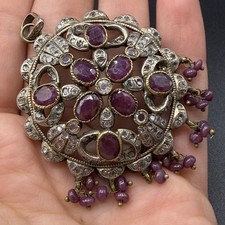 Indischer schmuck mit rubinen - schmuck,