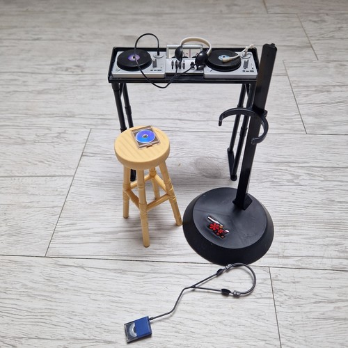 Barbie ken stand mischpult - dj,