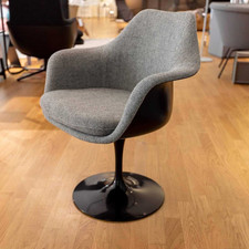 Knoll International Armlehnstuhl Saarinen Vollpolster Stoff Hallingdal 126 