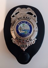 S/G10 Historisches US-Polizeiabzeichen - MIAMI POLICE -mit Badgeholder-