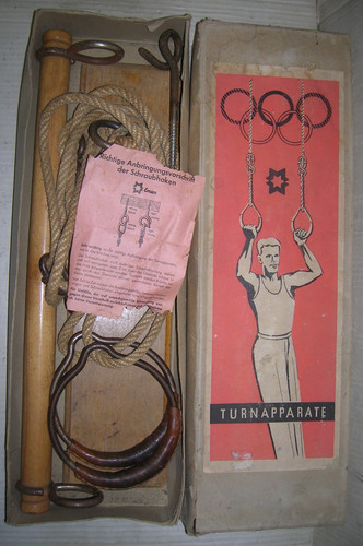 Uraltes turnringe und schaukel - uraltes,