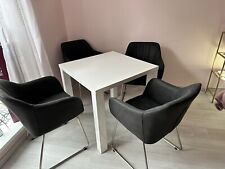 Esszimmertisch Hochglanz weiß mit 4 grauen Stühlen 
