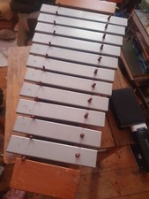 Metallophon' gebraucht. 520 mm in der Länge. 250 mm breit.