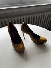 Pumps Buffalo ockergelb mit