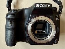 Sony Alpha 77II SLR