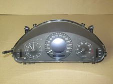 Mercedes W211 E-Klasse E200 Benziner Tacho Kombiinstrument 2115404511