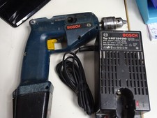Professionell Bosch Akku Bohrmaschine GBM 9,6 VE + Akkuladegrät